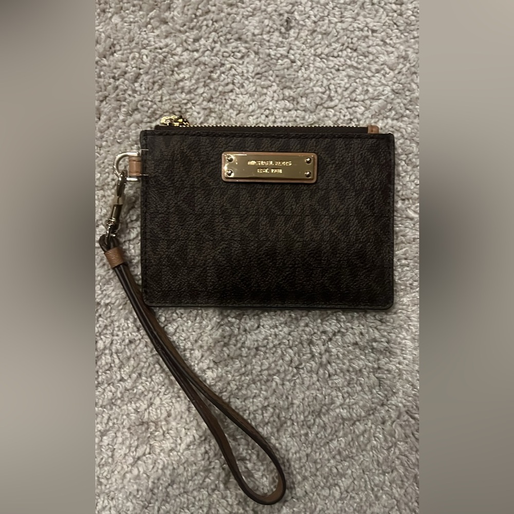 Michael kors wristlet
